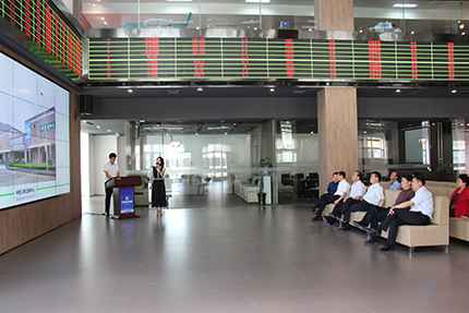 2017年5月31日，濰坊市政府副市長馬清民同志一行6人來中國食品谷中凱智慧冷鏈物流園東亞畜牧交易所進(jìn)行現(xiàn)場調(diào)研.jpg